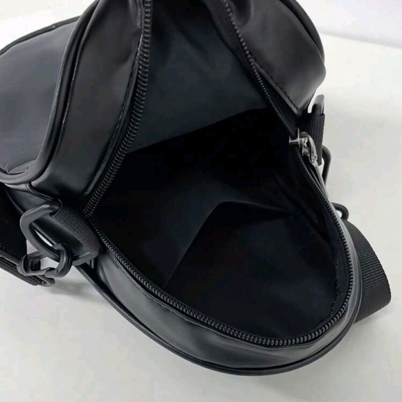 Crossbody ghost bag👻 - Picture 3 of 6